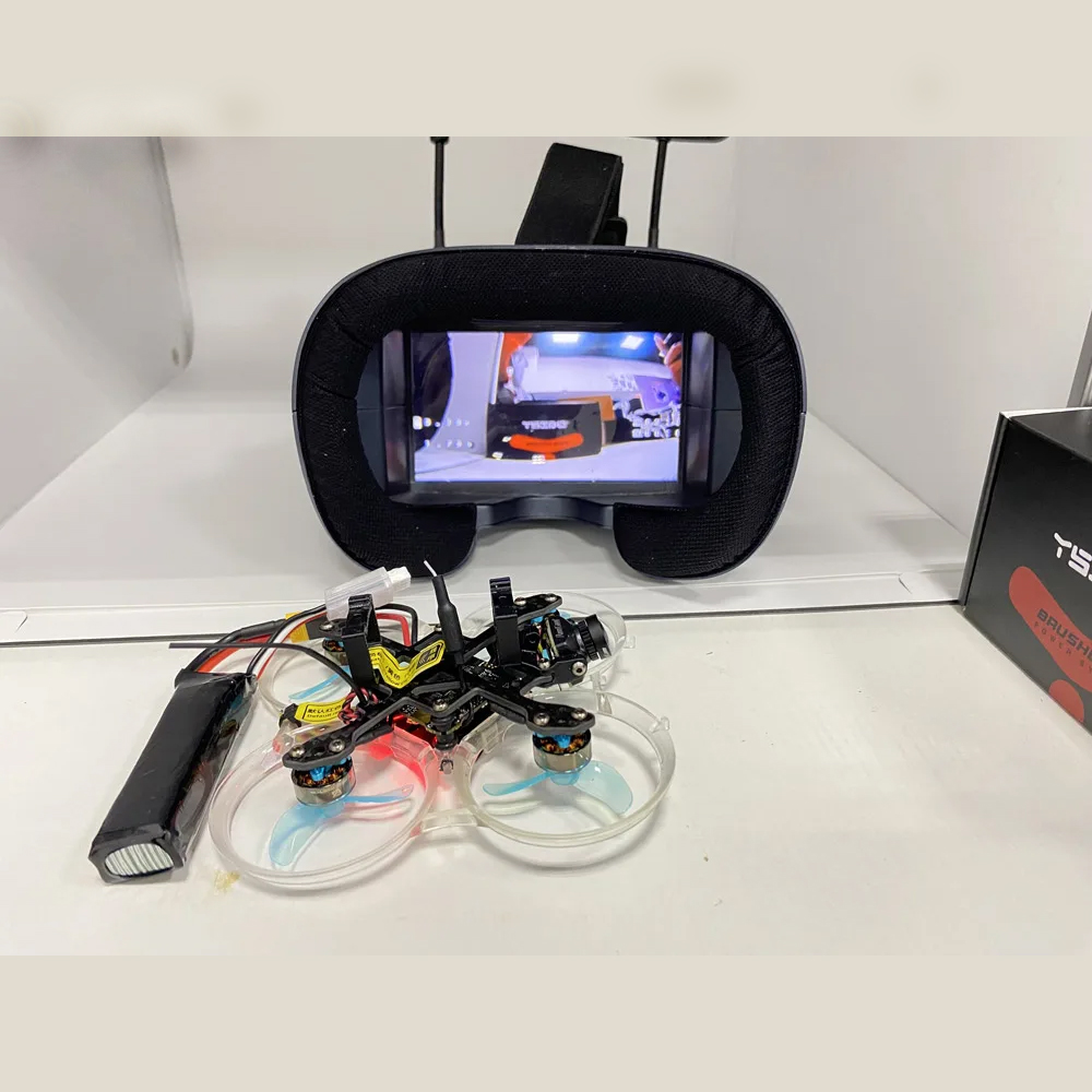 FPV Goggles 008D 5.8G 40CH 4.3 - Fpv Goggles Headset recensione e prezzo